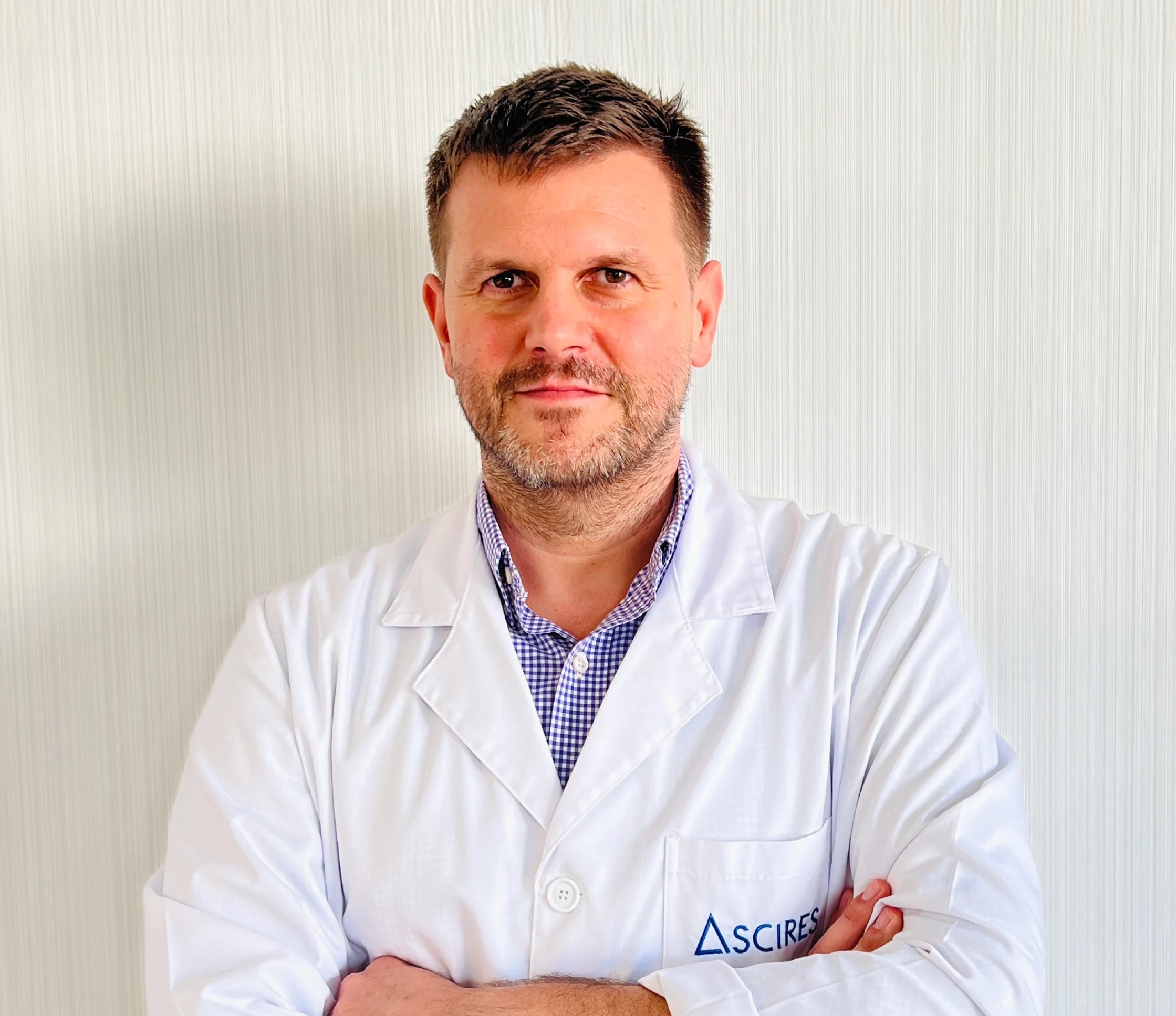 Nestor Martinez Especialista en Cirugía Torácica Hospital Ascires Valencia