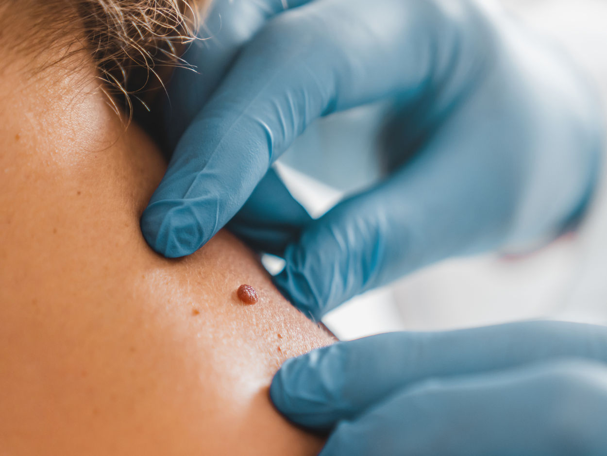  40 años de experiencia en dermatología a su servicio